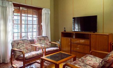 VENTA CASA  4 AMBIENTES SANTOS LUGARES