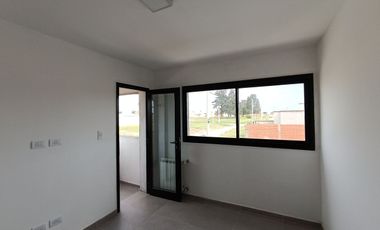 CASA EN VENTA EN SALTO, PROVINCIA DE BUENOS AIRES