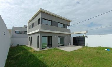 CASA EN VENTA EN SALTO, PROVINCIA DE BUENOS AIRES