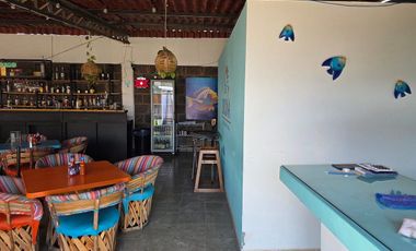 RENTA DE LOCAL COMERCIAL CON ESTACIONAMIENTO EN SAN JUAN DEL RIO, QUERETARO.