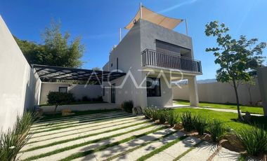 CASA EN VENTA ETLA