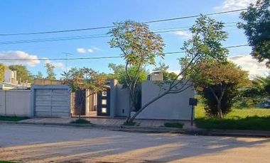 VENTA CASA 3 DORMITORIOS- LAS VARILLAS
