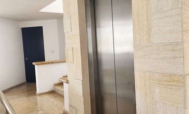 Casa en Renta Amueblada Fracc. Regency JURICA