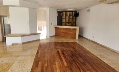 Casa en Renta Amueblada Fracc. Regency JURICA
