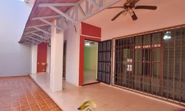 Casa en renta en Lomas Vistahermosa, Colima, Colima