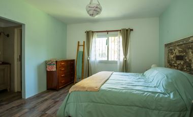 VENTA CASA 4 AMBIENTES C/ PARQUE