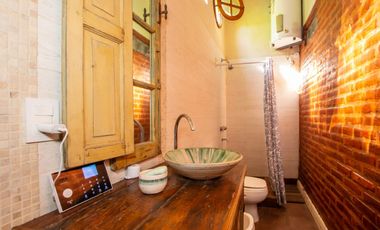 VENTA CASA 4 AMBIENTES C/ PARQUE