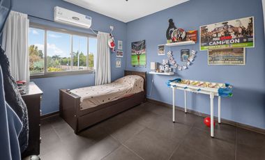 Venta Casa de 6 ambientes Barrio Las Liebres