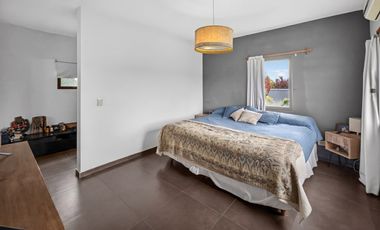 Venta Casa de 6 ambientes Barrio Las Liebres