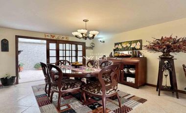 Casa de 3 Niveles en Venta en Chía-Terraza y Excelente Distribución