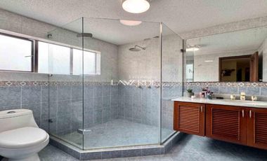 Casa de 3 Niveles en Venta en Chía-Terraza y Excelente Distribución