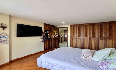 Casa de 3 Niveles en Venta en Chía-Terraza y Excelente Distribución