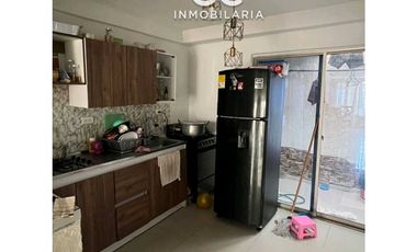 Se vende casa 2 pisos barrio los robles