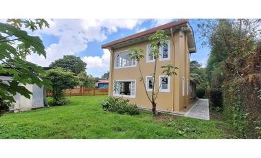 ARRIENDO CASA CAMPESTRE AMOBLADA – PARCELAS EN COTA $4'750.000