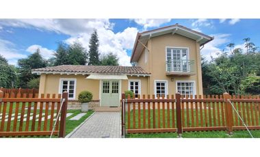 ARRIENDO CASA CAMPESTRE AMOBLADA – PARCELAS EN COTA $4'750.000