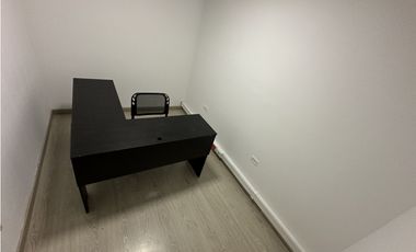 OFICINA EN ARRENDAMIENTO EN MAYAPAN LAS VEGAS, SUR DE CALI