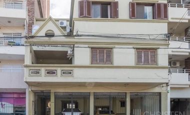 Venta de Departamento de 3 dormitorios y 2 baños en Barrio Constituyentes