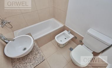 Alquiler o Venta · 2 Ambientes y medio en Insignia con Piscina · Impactantes vistas