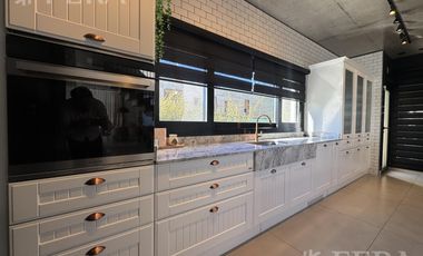 Venta Casa 6 ambientes con piscina en Greenville