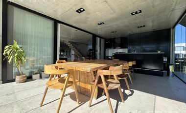 Venta Casa 6 ambientes con piscina en Greenville