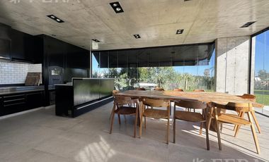 Venta Casa 6 ambientes con piscina en Greenville