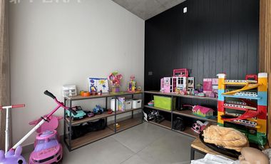 Venta Casa 6 ambientes con piscina en Greenville