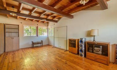 Casa en B° Cementista Residencial/ Apta credito y se reciben permutas/ 3 Dorm/ Cochera doble
