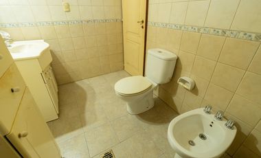 Casa en B° Cementista Residencial/ Apta credito y se reciben permutas/ 3 Dorm/ Cochera doble