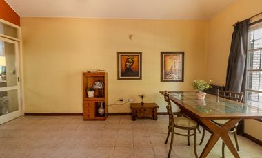 Casa en B° Cementista Residencial/ Apta credito y se reciben permutas/ 3 Dorm/ Cochera doble