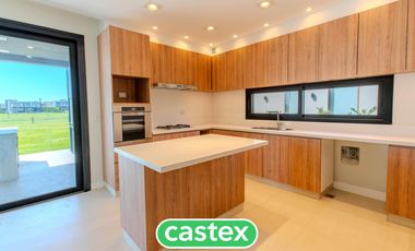 Casa En Alquiler En Terralagos