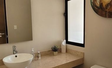RENTA Town House amueblado y equipado en Temozon Norte