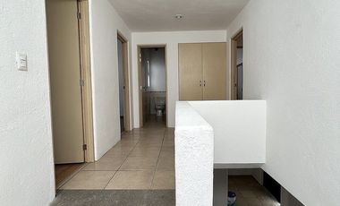 CASA EN PRIVADA BELLAVISTA con amplio jardin