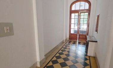 Venta Departamento Primera Junta bajas expensas 52 m², 2 ambientes   patio y lavadero Apto Crédito