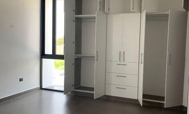 CASA EN RENTA MERIDA, CONKAL, PRIVADA ARBOREA, DISPONIBLE.