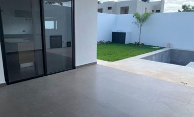 CASA EN RENTA MERIDA, CONKAL, PRIVADA ARBOREA, DISPONIBLE.