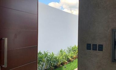 CASA EN RENTA MERIDA, CONKAL, PRIVADA ARBOREA, DISPONIBLE.