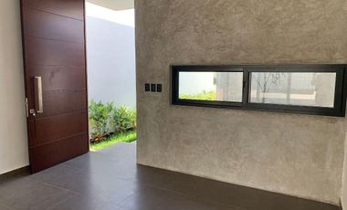 CASA EN RENTA MERIDA, CONKAL, PRIVADA ARBOREA, DISPONIBLE.