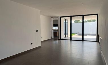 CASA EN RENTA MERIDA, CONKAL, PRIVADA ARBOREA, DISPONIBLE.