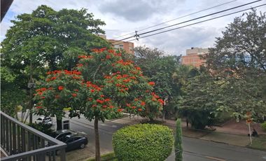 Casa amoblada para arriendo en Laureles Medellín