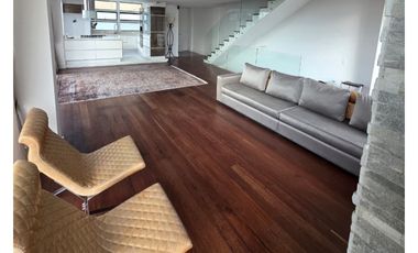 Casa de tres niveles en venta/arriendo en Usaquén, Bosque de Pinos