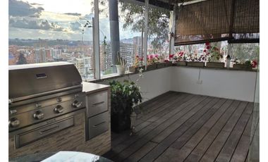 Casa de tres niveles en venta/arriendo en Usaquén, Bosque de Pinos