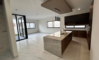 Casa en Residencial El Molino