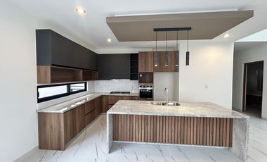 Casa en Residencial El Molino