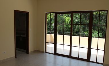 Se vende casa en Clayton, Los Senderos Camino de Cruces