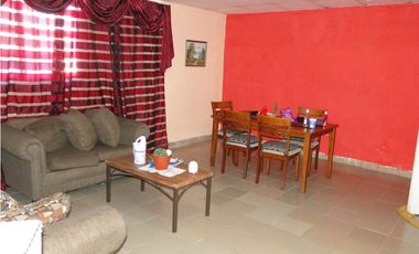 VENTA URB. LAS VERDES ARRAIJAN - 5 REC.