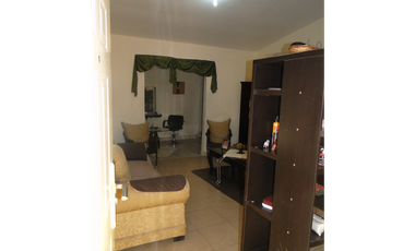 VENTA URB. LAS VERDES ARRAIJAN - 5 REC.