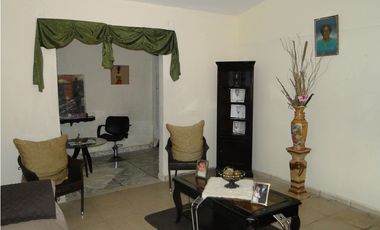 VENTA URB. LAS VERDES ARRAIJAN - 5 REC.
