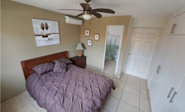 SE VENDE CASA DE 2 NIVELES EN PH BRISAS VILLAGE CON TERRAZA Y PATIO