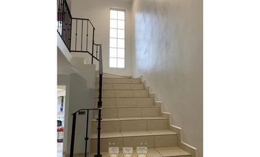CASA EN VENTA EN VILLA LUCRE CON AMPLIO PATIO (C.P)