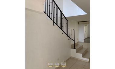 CASA EN VENTA EN VILLA LUCRE CON AMPLIO PATIO (C.P)